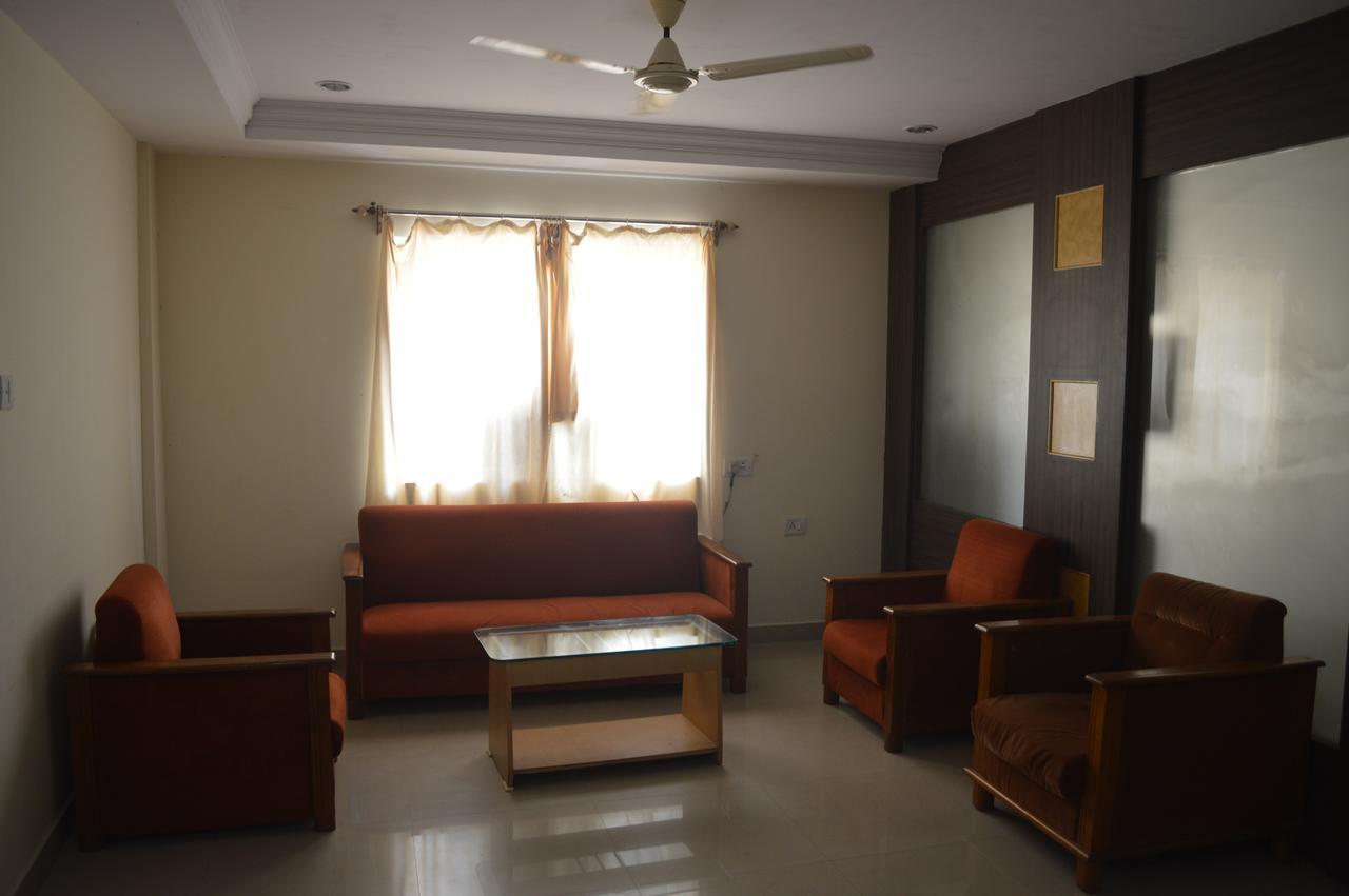 Hotel City Palace Brahmapur Bagian luar foto