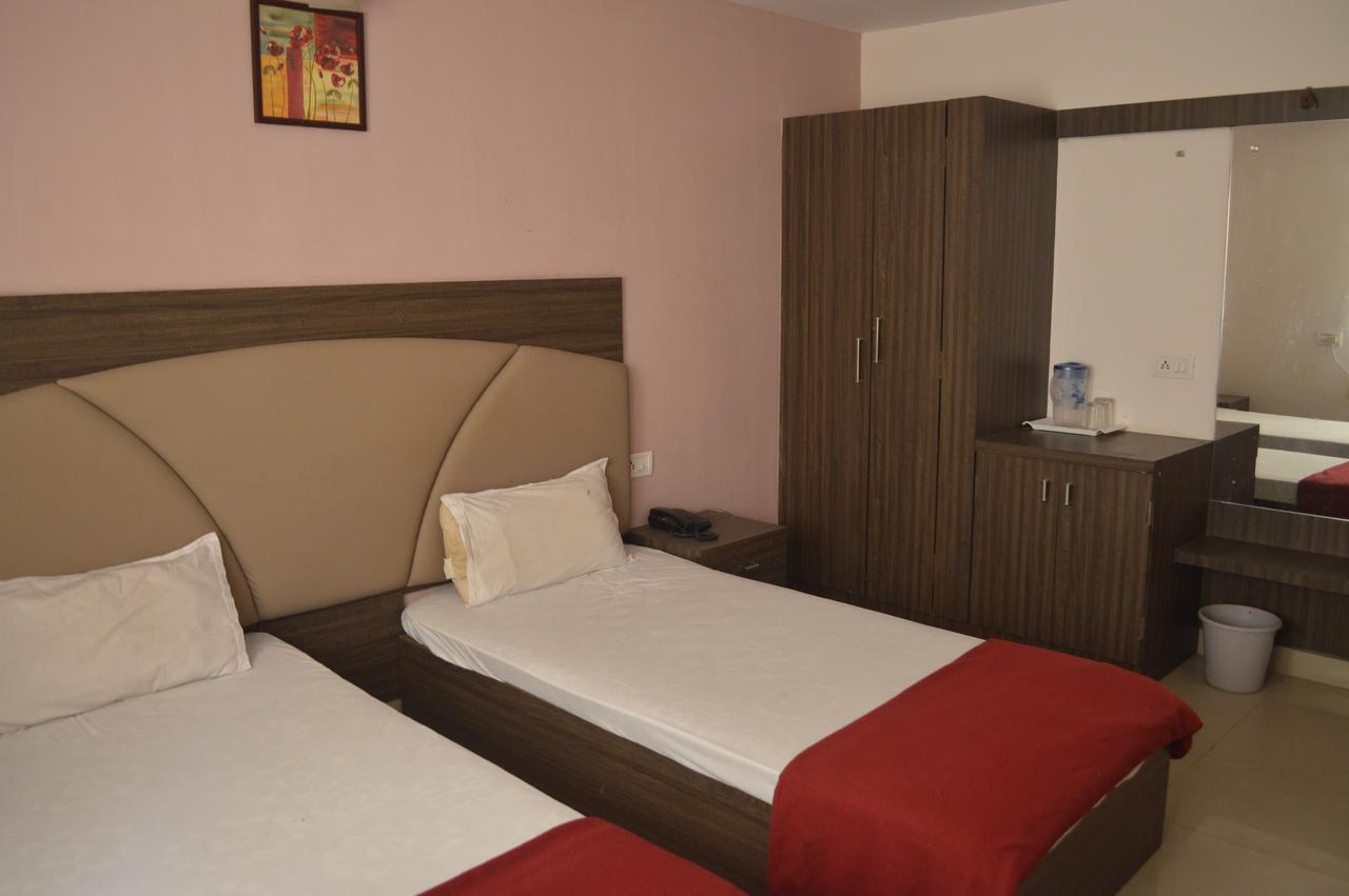 Hotel City Palace Brahmapur Ruang foto